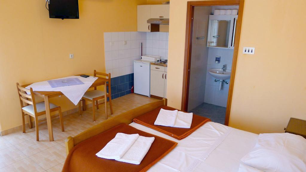 Apartments Maestral Свети Петър Стая снимка